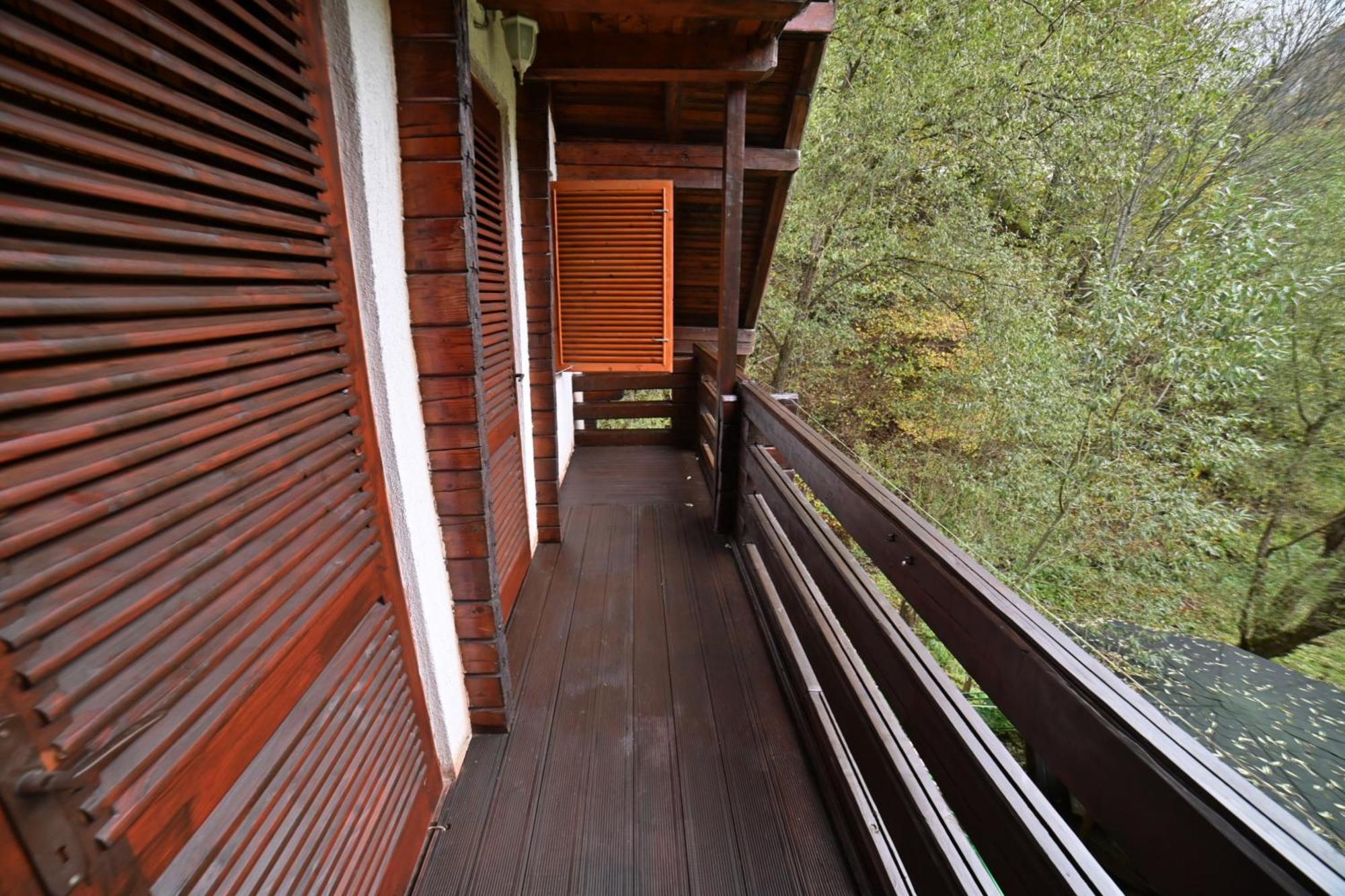 Casa De Vacanta Satic Piatra Craiului La Doi Viermi Екстериор снимка