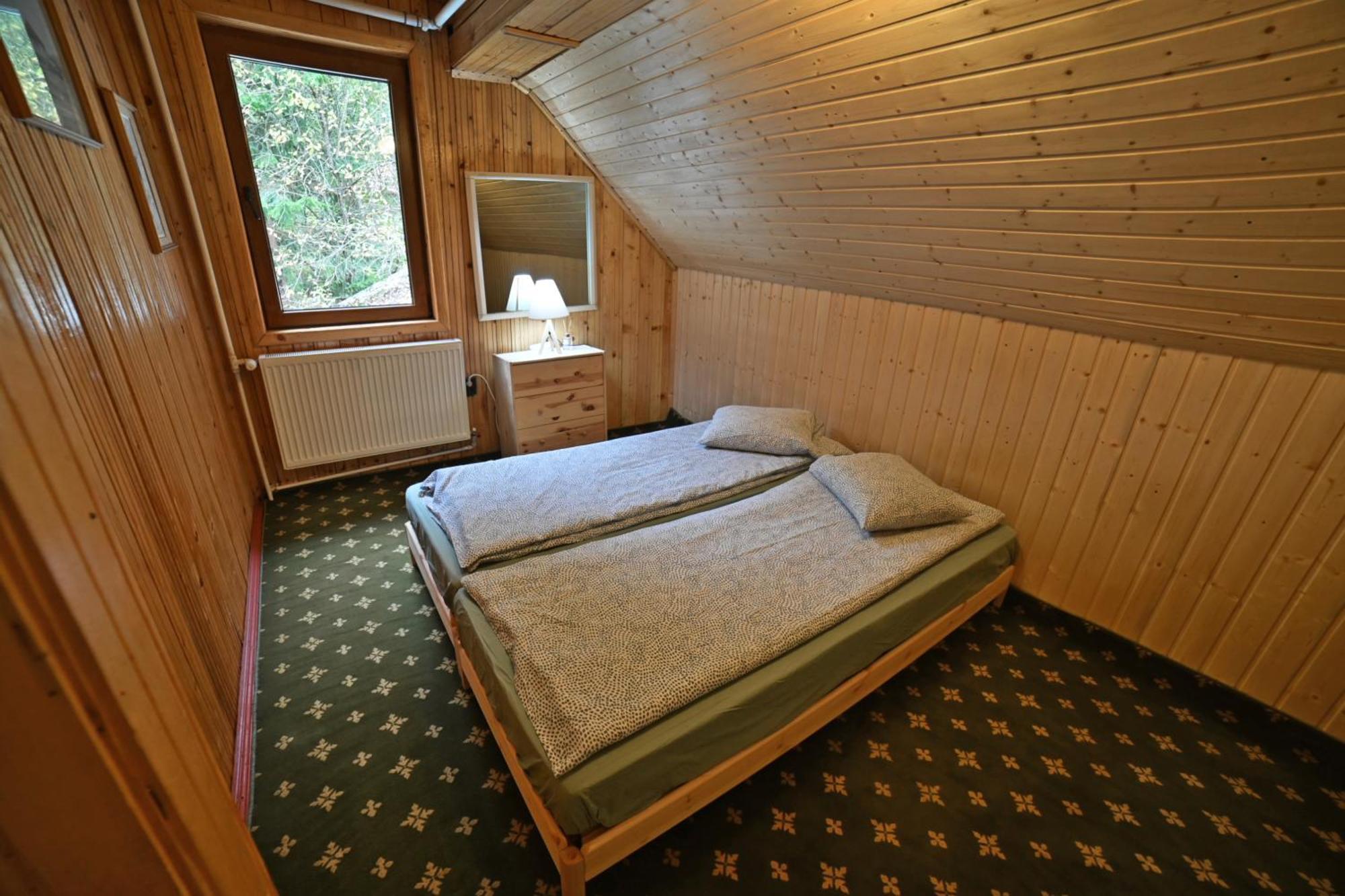 Casa De Vacanta Satic Piatra Craiului La Doi Viermi Екстериор снимка
