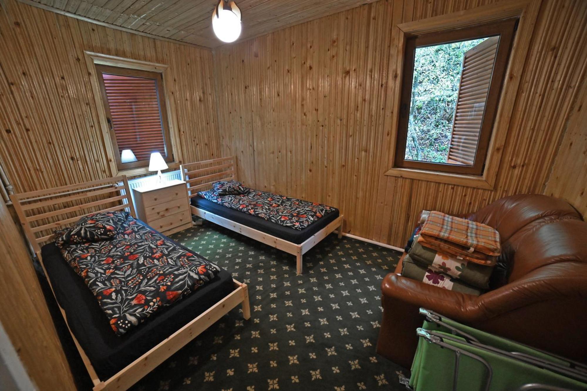 Casa De Vacanta Satic Piatra Craiului La Doi Viermi Екстериор снимка